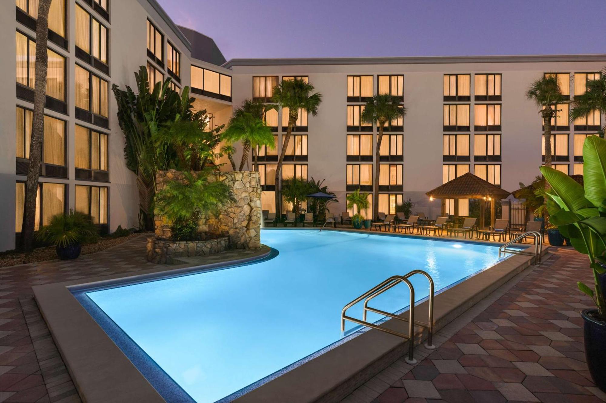 Doubletree By Hilton Fort Myers At Bell Tower Shops Eksteriør bilde