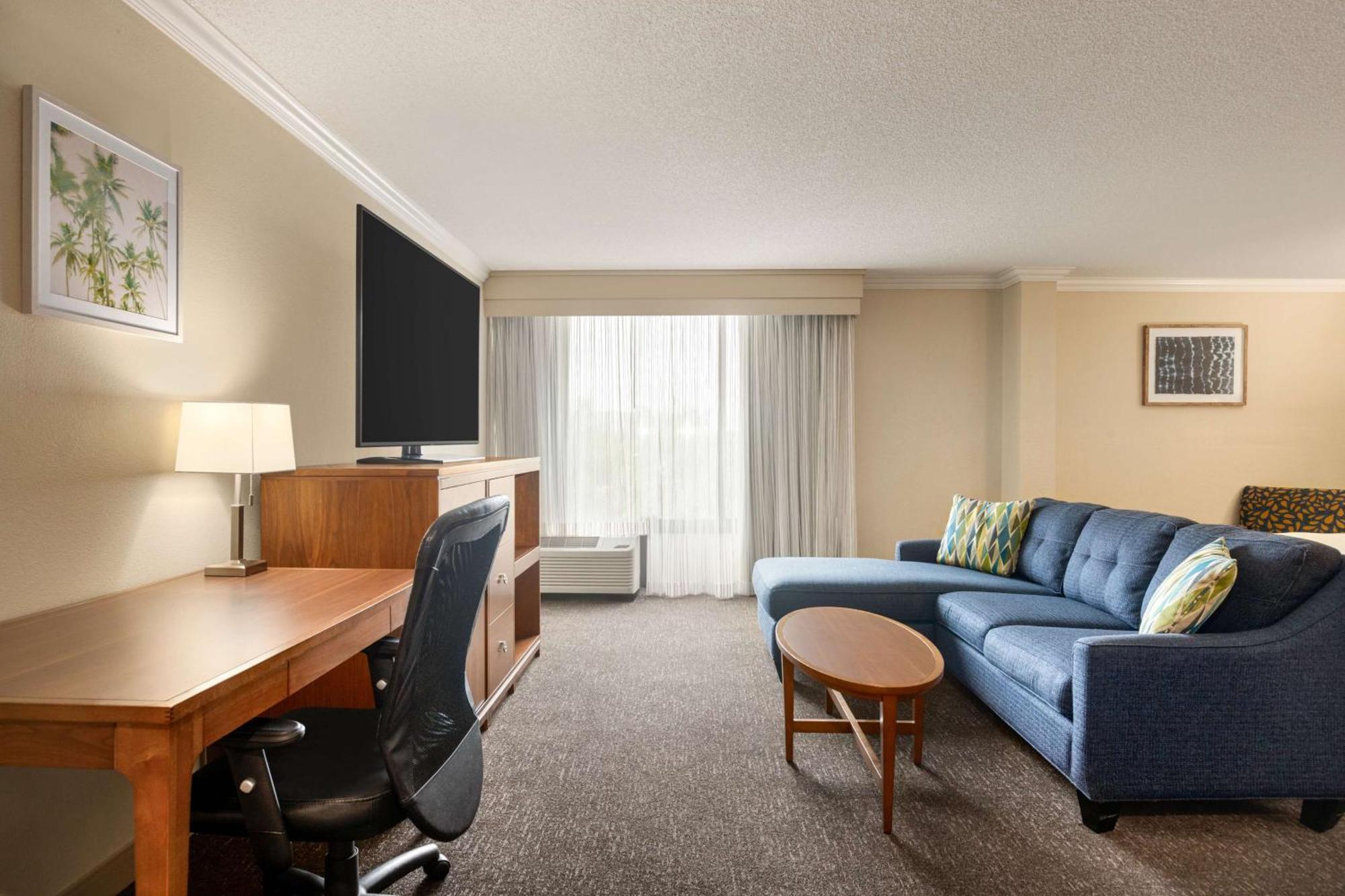 Doubletree By Hilton Fort Myers At Bell Tower Shops Eksteriør bilde