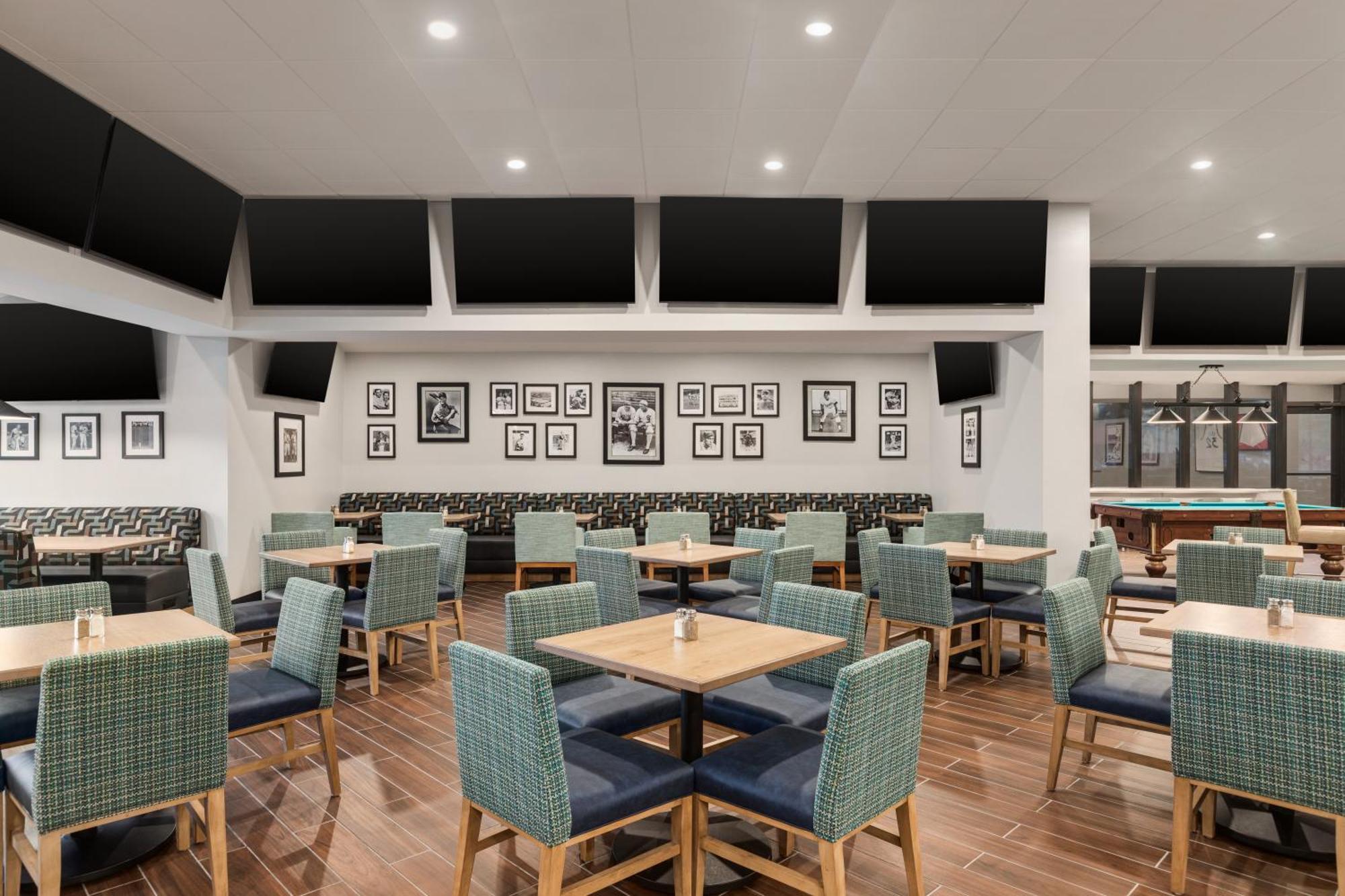 Doubletree By Hilton Fort Myers At Bell Tower Shops Eksteriør bilde