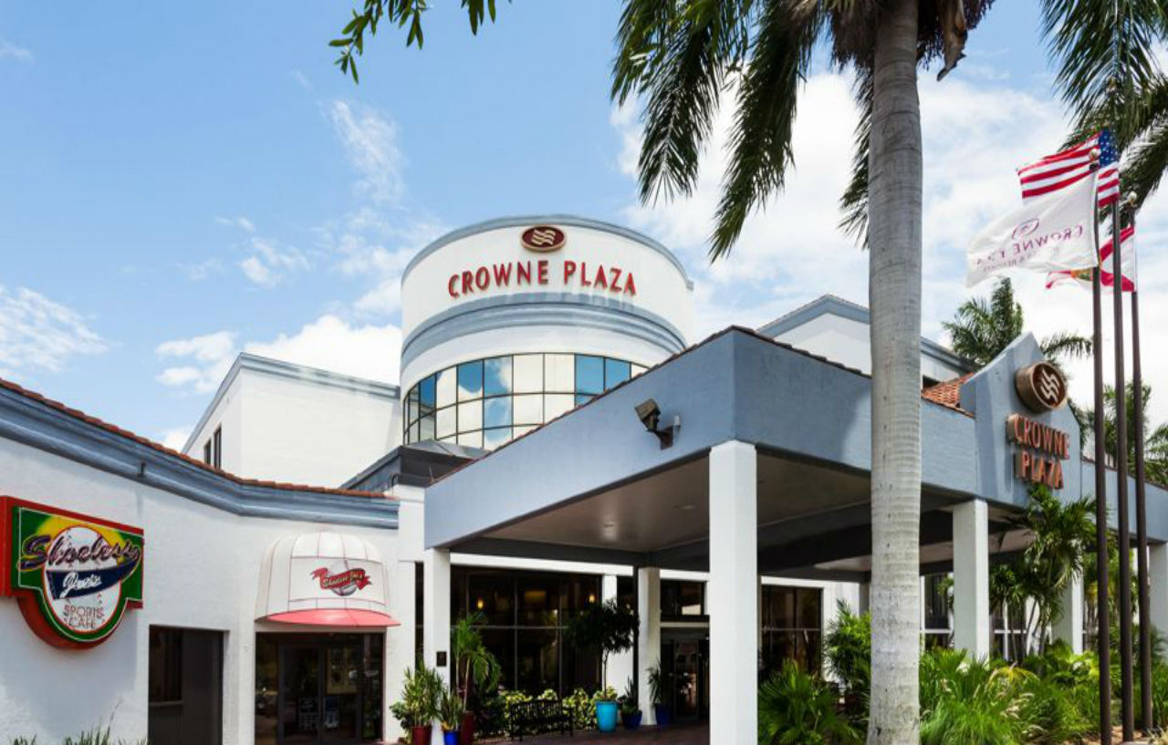 Doubletree By Hilton Fort Myers At Bell Tower Shops Eksteriør bilde